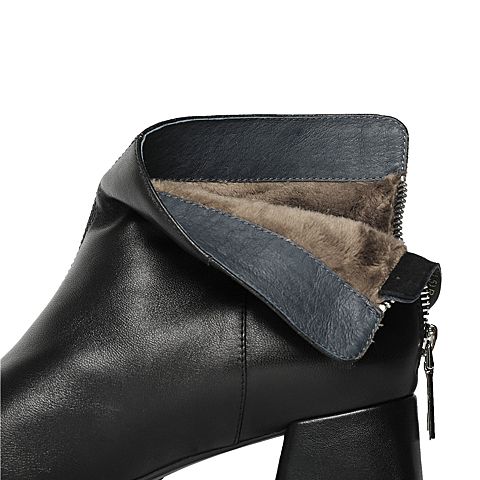 森达2021冬季新款商场同款气质简约粗跟休闲女短皮靴4MK01DD1