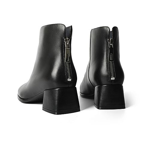 森达2021冬季新款商场同款气质简约粗跟休闲女短皮靴4MK01DD1