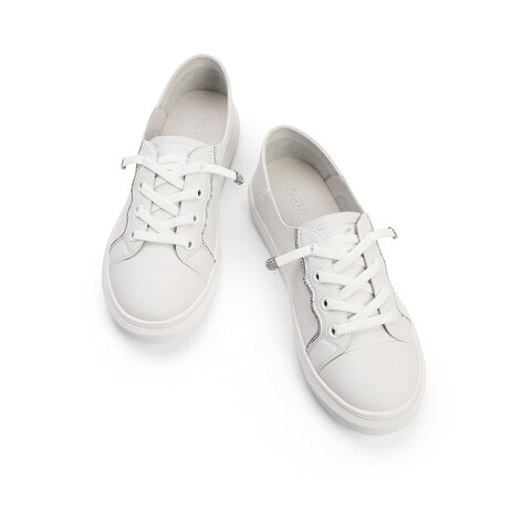 森达时尚小白鞋女2022夏季新款商场同款户外休闲板鞋VZU22BM2