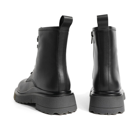 森达时尚马丁靴女2022冬季新款商场同款潮流休闲短靴SFY01DD2