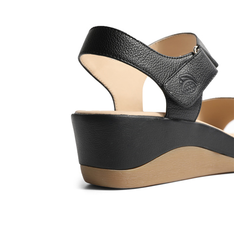 森达时尚皮凉鞋女2023夏季新款商场同款气质坡跟通勤休闲4VK30BL3