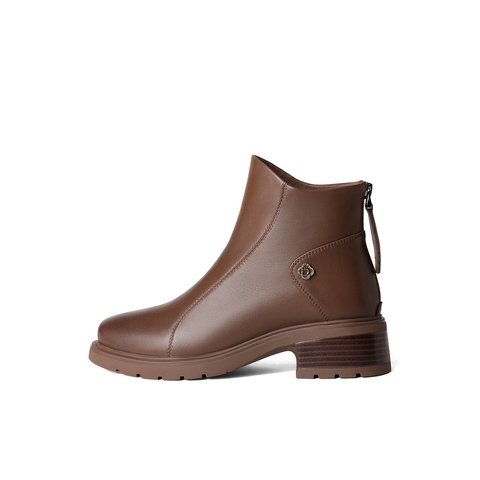 森达气质时装靴女2023冬季新款商场同款显瘦粗跟休闲短靴SRV01DD3