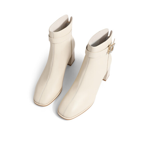 森达气质时装靴女2023冬季新款时尚皮带扣粗跟短靴ZT730DD3