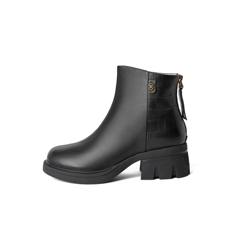 森达气质短靴女2023冬新商场同款石头纹粗跟后拉链时装靴4QN40DD3