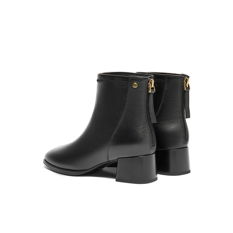 森达时装靴女子年冬商场同款通勤粗跟短皮靴4MH49DD4