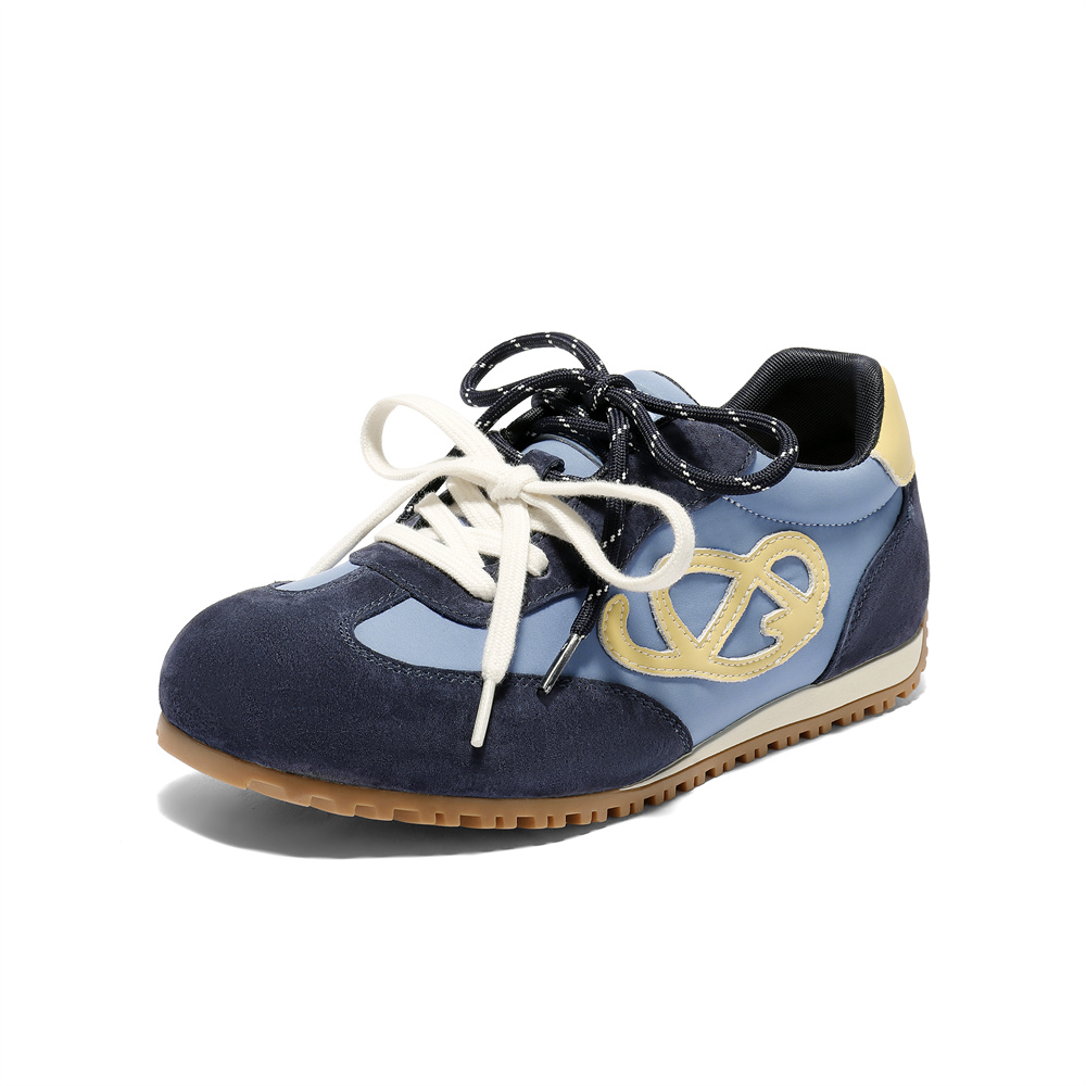 森达德训鞋女2025秋季新款拼接百搭户外休闲板鞋ZTH65CM5