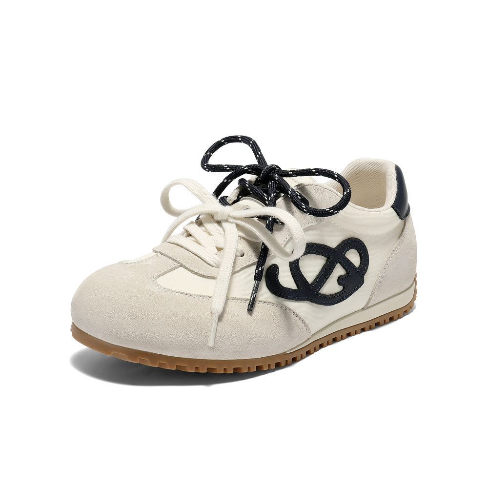 森达德训鞋女2025秋季新款拼接百搭户外休闲板鞋ZTH65CM5