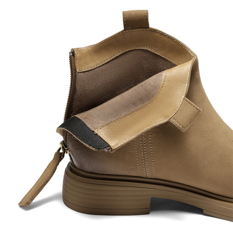 森达休闲靴女2025冬新商场同款时尚显瘦潮流短靴XTF01DD5