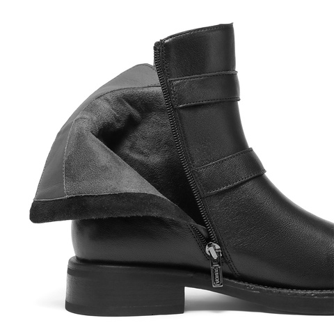 森达西部靴女2025冬新商场同款皮带扣机车风中筒靴XTP01DZ5