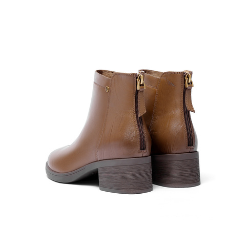 森达时装靴女款2025冬新商场同款气质显瘦粗跟短皮靴4FU42DD5