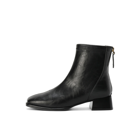 森达弹力靴女2025冬季新款气质方头粗跟休闲短靴ZTI17DD5