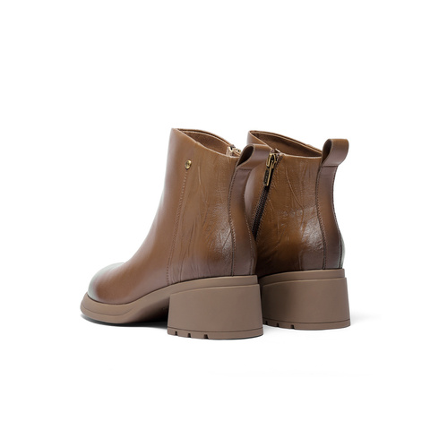 森达休闲靴女2025冬新商场同款简约粗高跟短皮靴4PQ52DD5