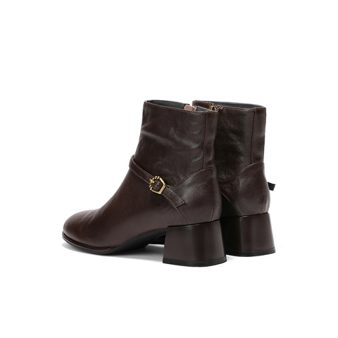 森达时装靴女2025冬新商场同款抓纹时尚短皮靴XVS01DD5