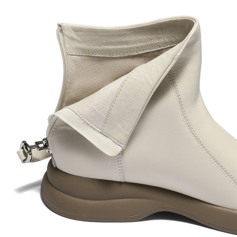 森达时装靴女2025冬新商场同款软面气质休闲短皮靴XVH01DD5