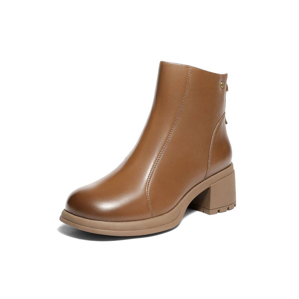 森达时装靴女2025冬新商场同款时尚粗高跟短皮靴4PQ48DD5