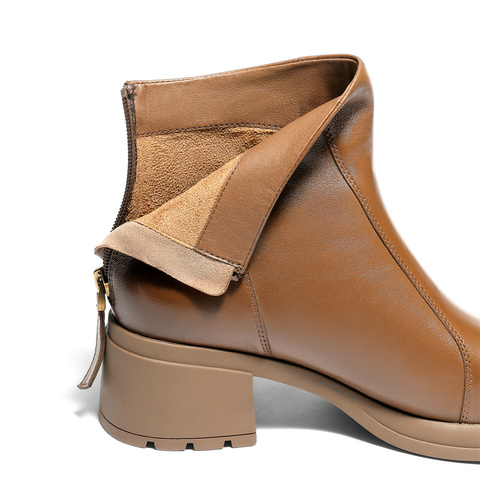 森达时装靴女2025冬新商场同款时尚粗高跟短皮靴4PQ48DD5