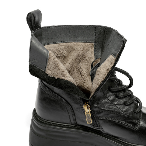 森达马丁靴女2025冬新商场同款户外徒步厚底休闲短皮靴XVJ01DD5