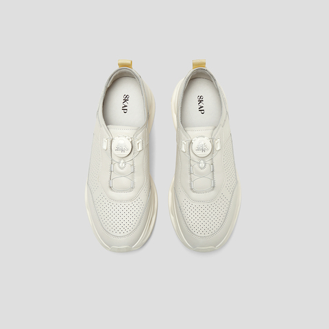 SKAP圣伽步男鞋2025春季新款透气轻便免系带简约男款休闲鞋