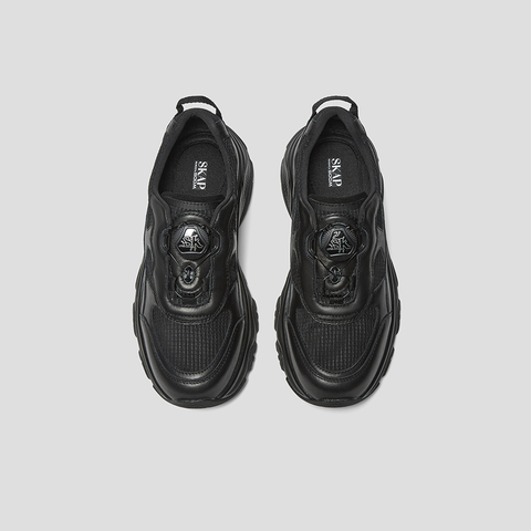 SKAP圣伽步女鞋2025春季新款厚底旋转扣户外女款休闲运动鞋