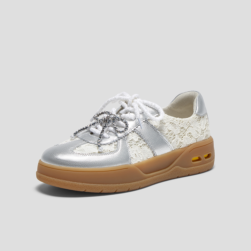 SKAP圣伽步女鞋2025春季新款时尚撞色双鞋带女休闲德训鞋