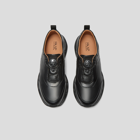 SKAP圣伽步男鞋2025秋季新款户外纯色旋转扣舒适厚底男休闲运动鞋