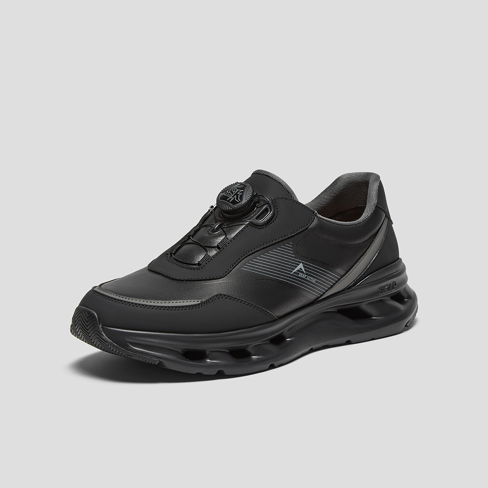 SKAP圣伽步男鞋2025秋季新款户外运动厚底旋转扣拼色舒适男休闲鞋