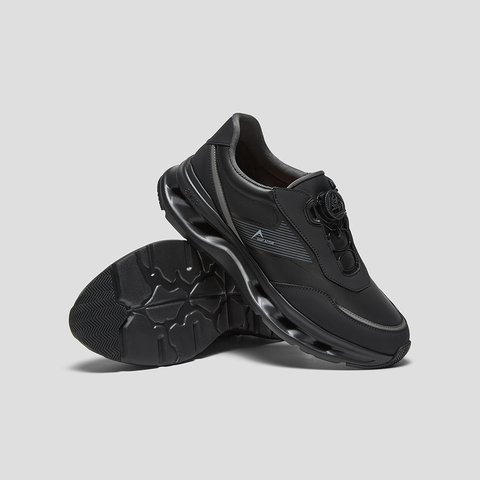 SKAP圣伽步男鞋2025秋季新款户外运动厚底旋转扣拼色舒适男休闲鞋