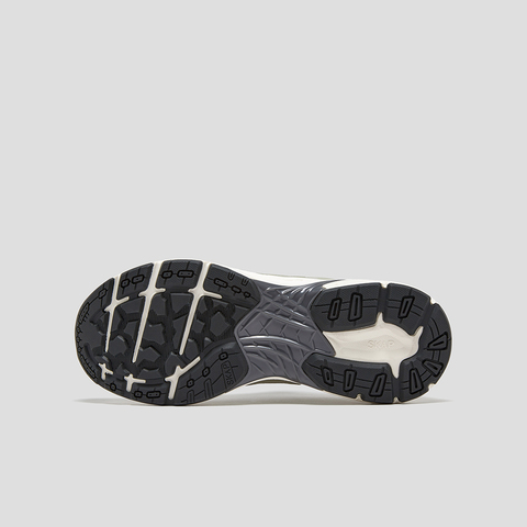 SKAP圣伽步男鞋2025秋季新款休闲网面透气轻便时尚户外男款运动鞋