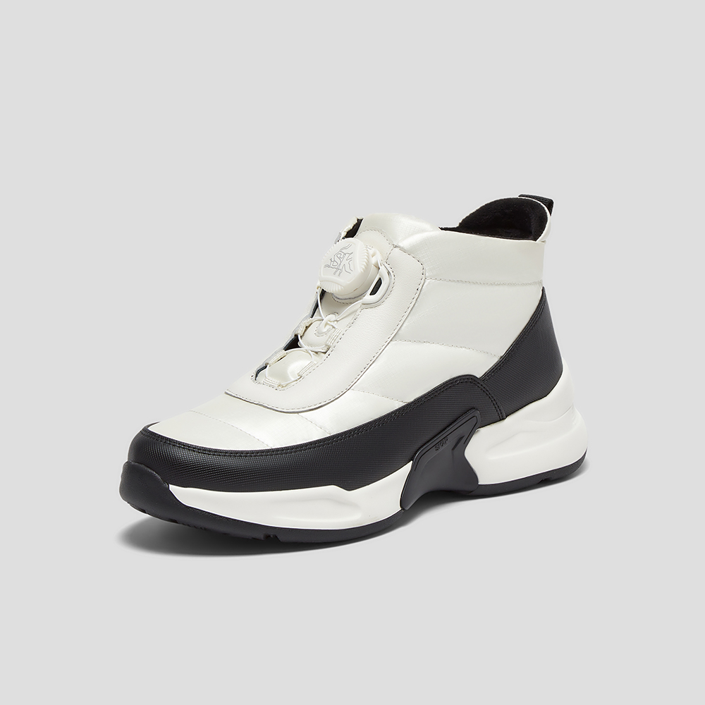 SKAP圣伽步女鞋2025冬季新款运动靴短筒保暖高帮轻质女款休闲靴