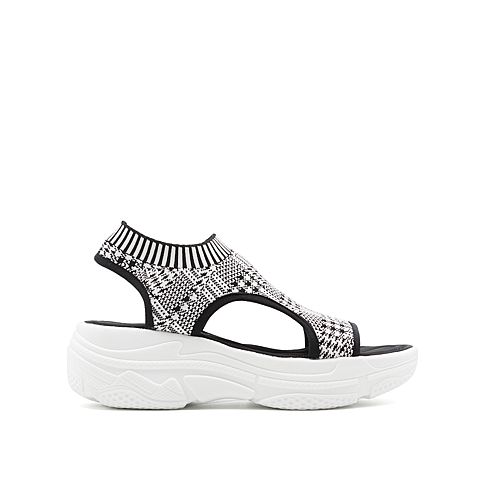 STACCATO/思加图2018年夏季专柜同款黑白格纹编织帮面女凉鞋XS640BL8
