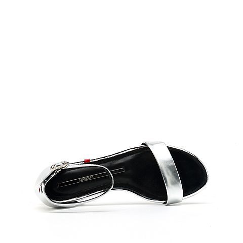 思加图夏季新款时尚简约粗中跟一字带搭扣女纯凉鞋9US21BL9