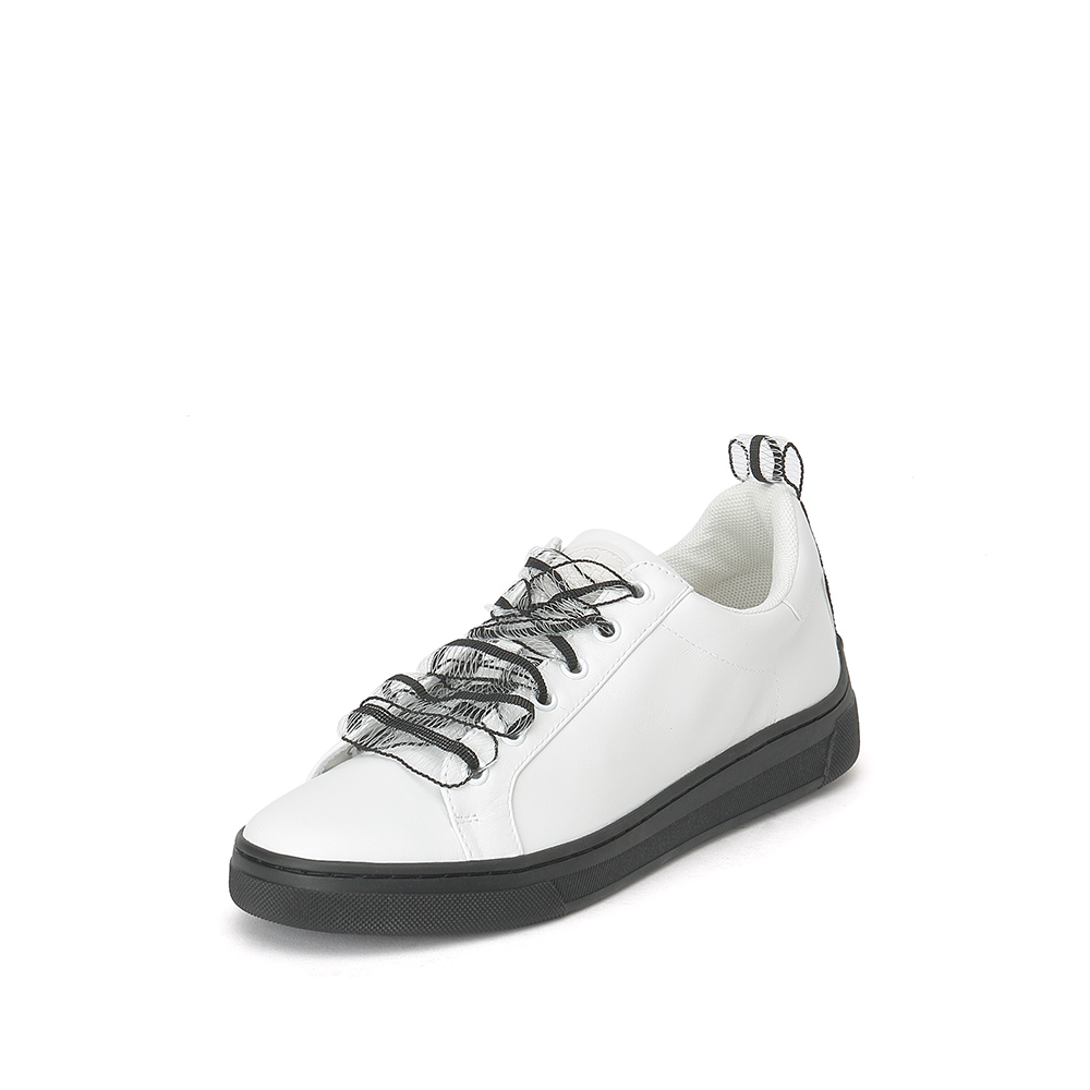 思加图2020春季新款休闲小白鞋系带街拍运动鞋女皮平底鞋9AY37AM0