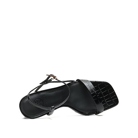 思加图2021夏季新款奶油鞋鳄纹一字带凉鞋细高跟鞋女凉鞋EBB06BL1