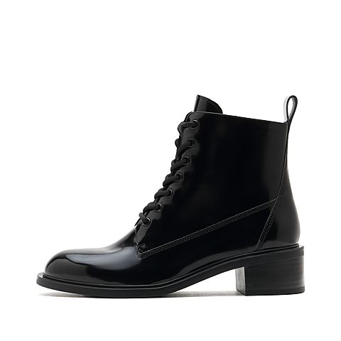 思加图2021冬季新款英伦风时尚马丁靴圆头粗跟短筒靴女靴EC301DD1