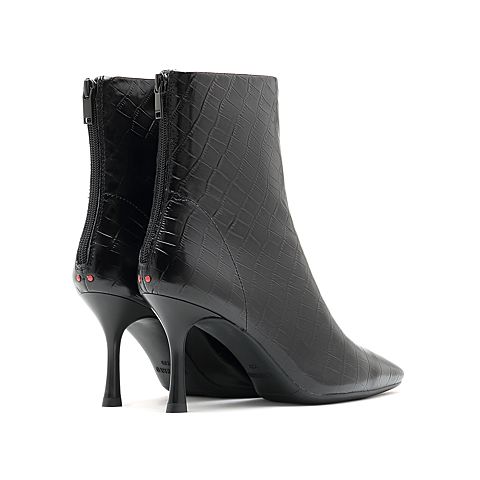 思加图2021冬季新款时尚鳄鱼纹小短靴方头细跟靴子女皮靴ECW02DD1