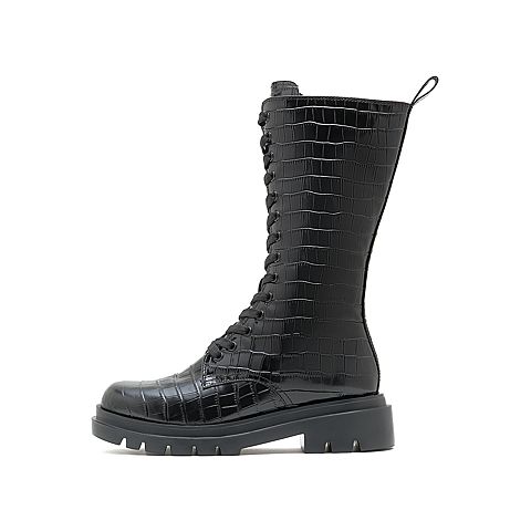 思加图2021冬季新款鳄鱼纹马丁靴圆头粗跟长筒靴女皮靴9YJ03DS1