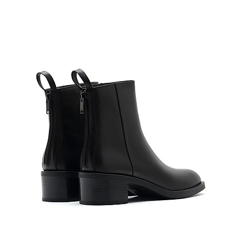 思加图2021冬季新款简约纯色粗跟小短靴后拉链短靴女皮靴EC501DD1