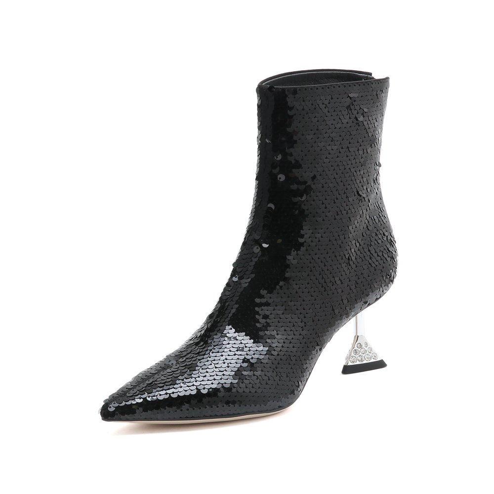 思加图2022冬季新款星空鞋尖头绣亮片短靴女靴子EFG02DD2