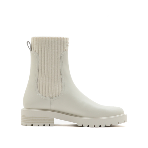 思加图2022冬季新款英伦风弹力靴中筒靴瘦瘦靴女皮靴EFO02DZ2