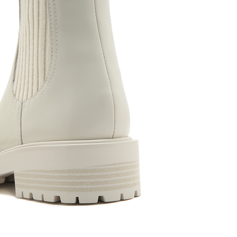 思加图2022冬季新款英伦风弹力靴中筒靴瘦瘦靴女皮靴EFO02DZ2