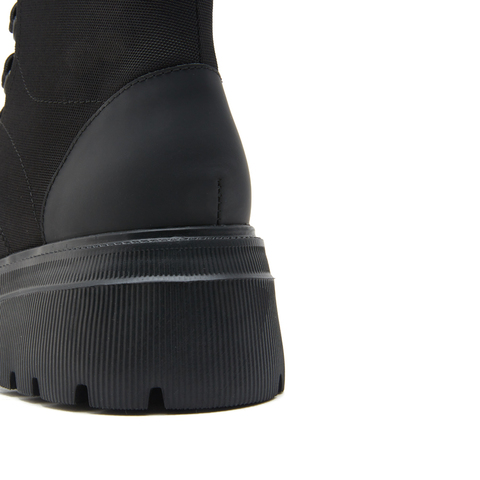 思加图2022冬季新款时尚厚底马丁靴短靴女靴A2721DD2