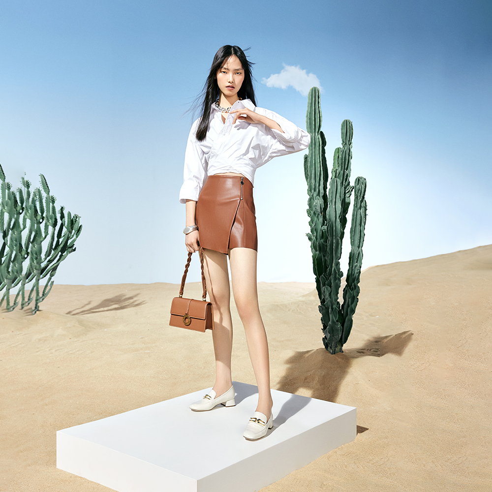 思加图2023春季新款英伦风乐福鞋粗跟一脚蹬女皮鞋9SC96AA3