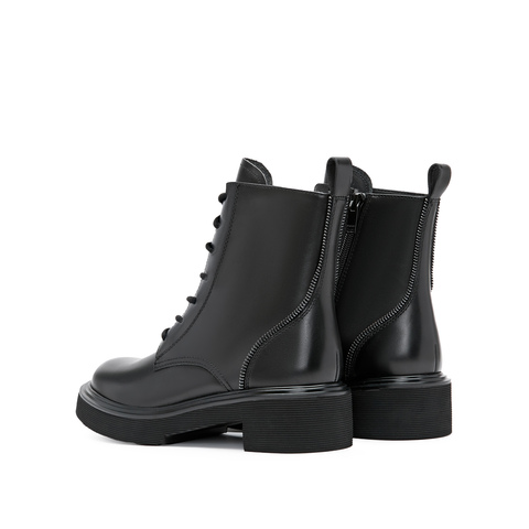 思加图2023冬季新款英伦风马丁靴短靴保暖时装靴黑色女靴EGB18DD3