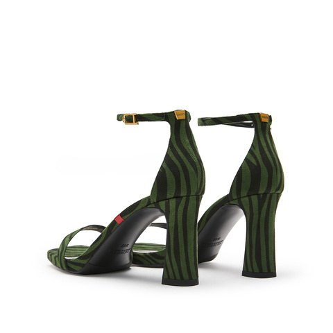 思加图2024夏季新款绿野仙踪一字带凉鞋粗跟高跟鞋黑色女凉鞋子EWA01BY4