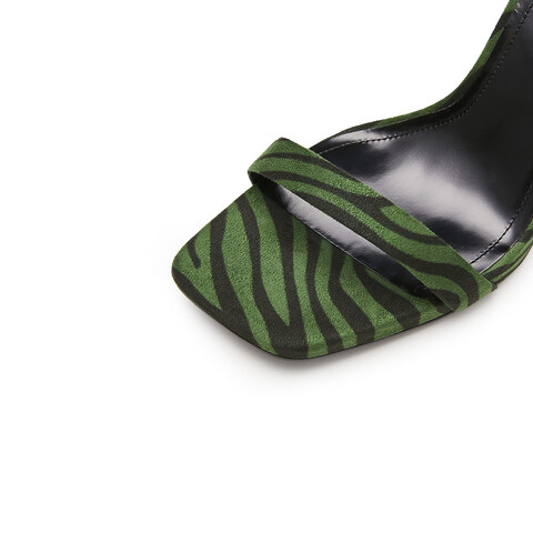 思加图2024夏季新款绿野仙踪一字带凉鞋粗跟高跟鞋黑色女凉鞋子EWA01BY4