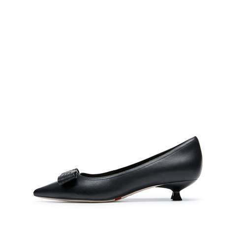 思加图2024秋季新款赫本奶油鞋尖头浅口鞋低跟单鞋女皮鞋9ER76CQ4