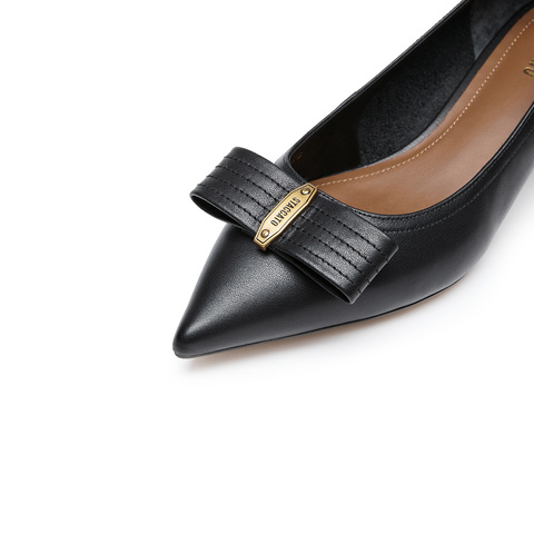 思加图2024秋季新款赫本奶油鞋尖头浅口鞋低跟单鞋女皮鞋9ER76CQ4