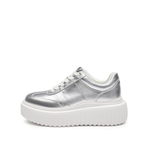 思加图2024秋季新款板鞋厚底增高运动休闲鞋银色百搭女鞋H0082CM4