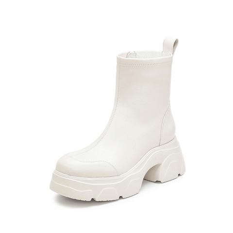 思加图2024冬季新款夜行少女弹力靴短靴厚底增高女时装靴J3453DD4