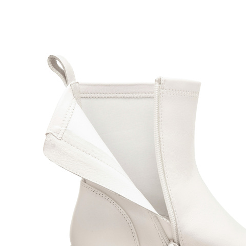 思加图2024冬季新款夜行少女弹力靴短靴厚底增高女时装靴J3453DD4